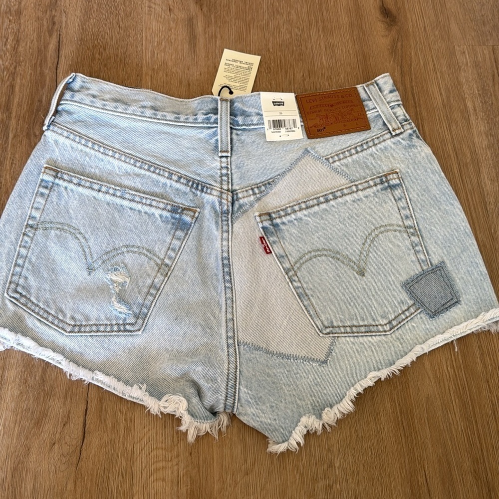 Levi’s Shorts - Picture 3 of 6